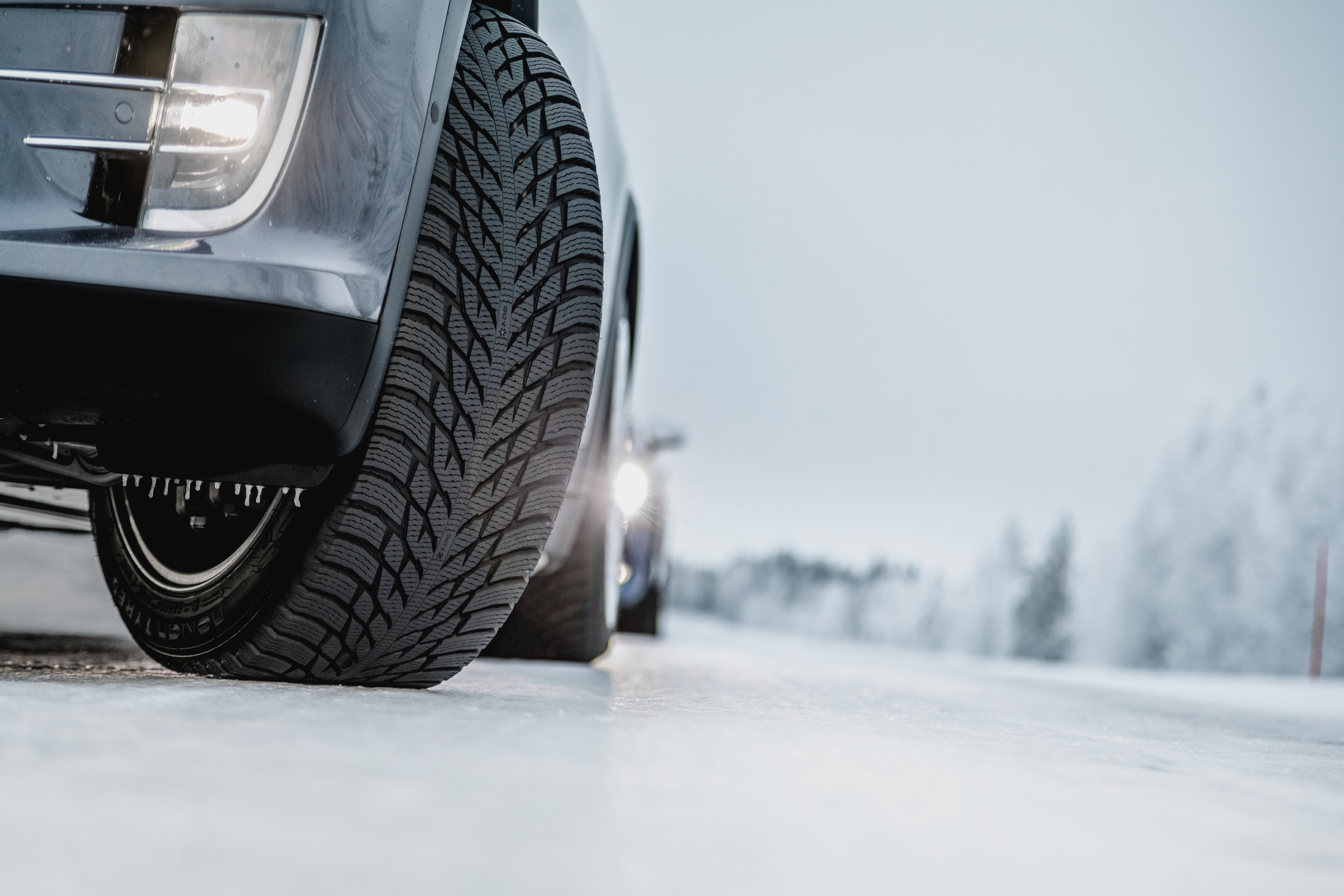 Nokian Tyres Hakkapeliitta R3 SUV - 厳しい冬でも安心のドライブを